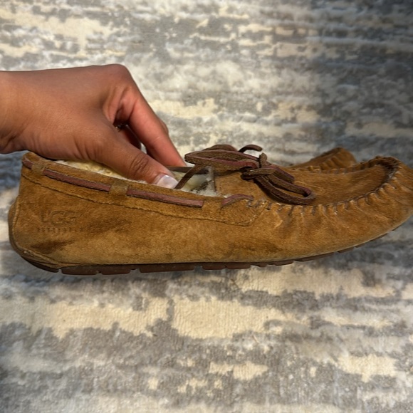 Ugg Australia Dakota Moccasin - Picture 5 of 7